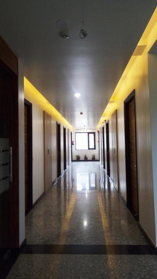 Alankrita Suites & Party Halls Meerut Bagian luar foto