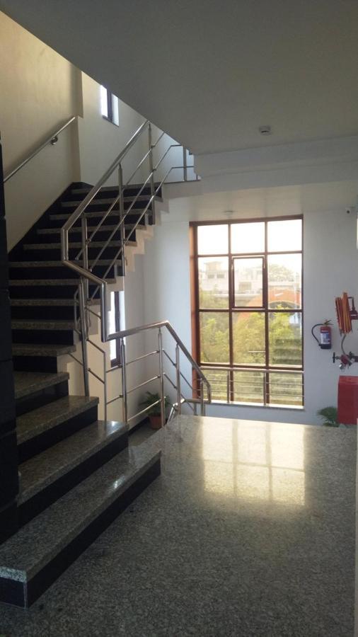 Alankrita Suites & Party Halls Meerut Bagian luar foto