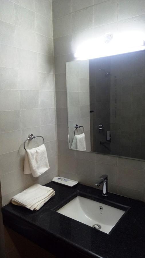 Alankrita Suites & Party Halls Meerut Bagian luar foto